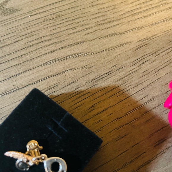 HAMSA, ALL-SEEING EYE & FEATHER SPIRITUALITY DANGLE CHARM - PANDORA SHINE™ - Picture 7 of 8